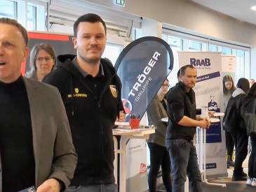 Mit Doppelpass zum Job: Doppelpass Clip 48019f32