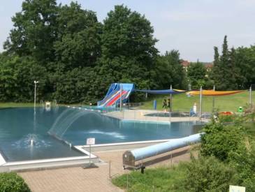 Sommer kann kommen: Grab Freibad Ae541baf