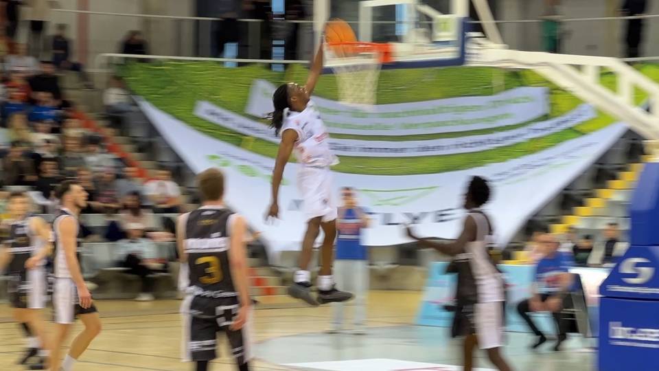 Start in die Playoffs: Bbc Clip 5e7582e3