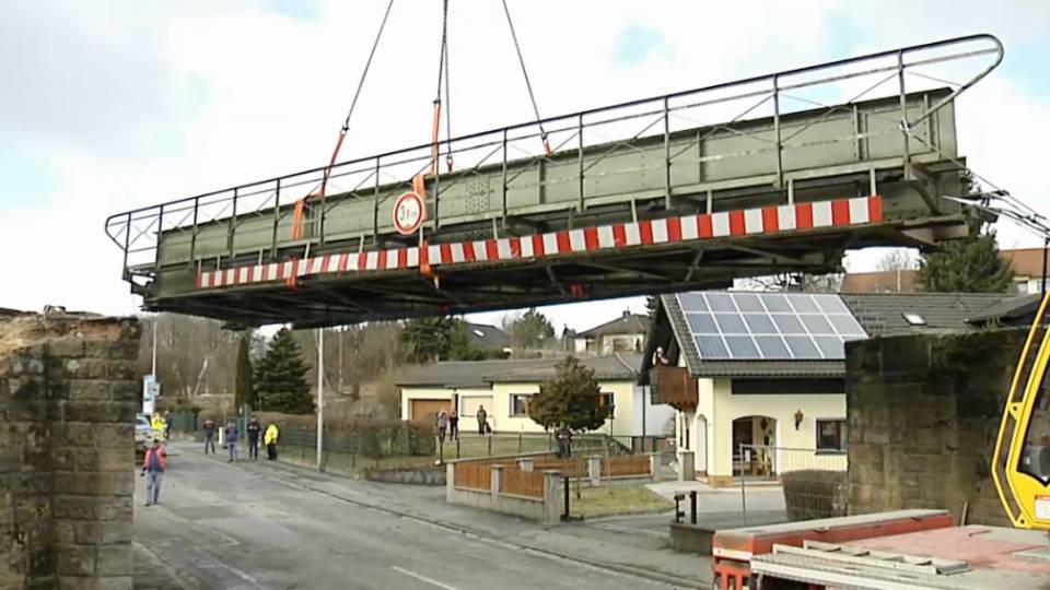 Das Ende einer Engstelle: Bruecke Nec Clip 421fb3cb