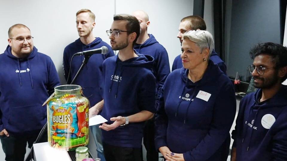 Opening auf DECK 101: Deck Clip F27cb077