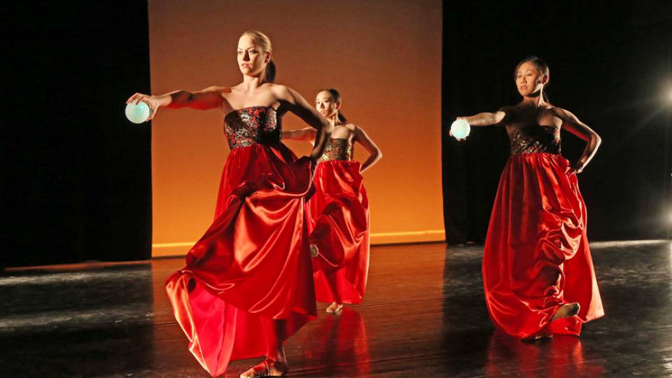 Shut up and dance: First Steps Clip 02d3e026