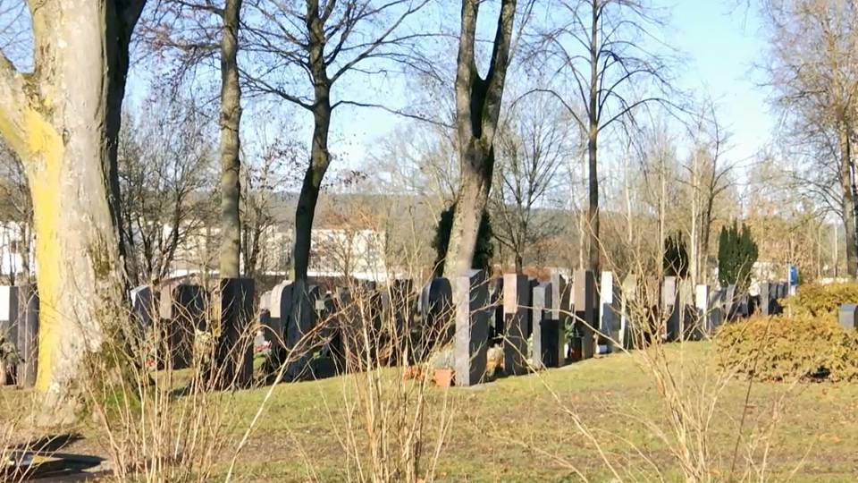 Diebe auf dem Friedhof: Friedhof Clip 902db732