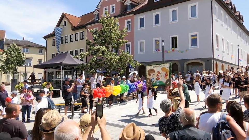 Kinderfest bei Kaiserwetter: Kinderfest Clip E5de4b0e