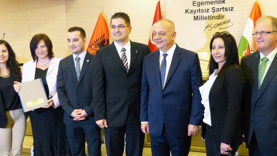 Reise nach Manisa: Manisa Clip D4fc47ff