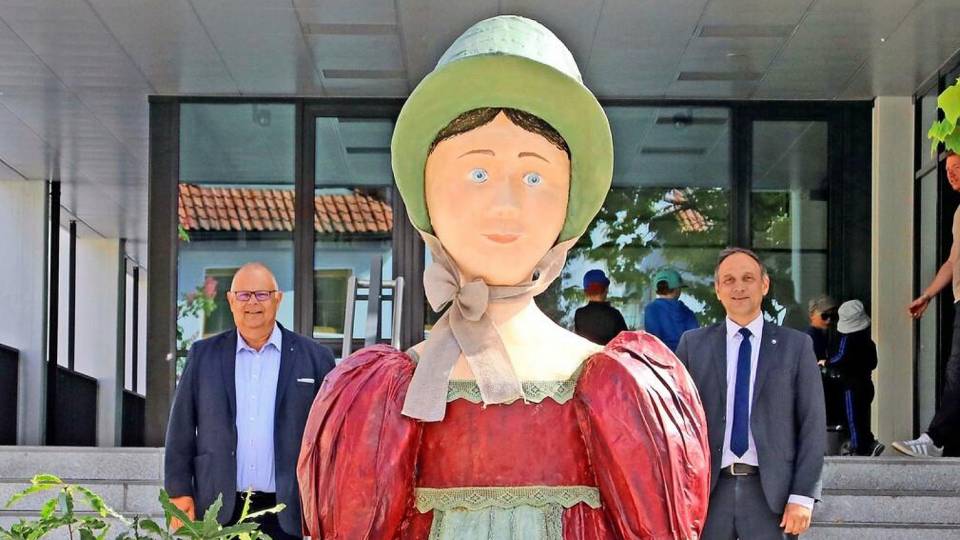 Land der Puppen und Bären: Puppenfestival Clip E21cffa4