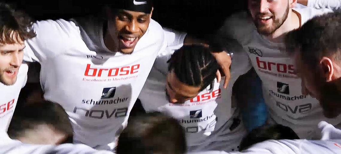 Basketballer auf Kurs: Bbc Clip 96813805