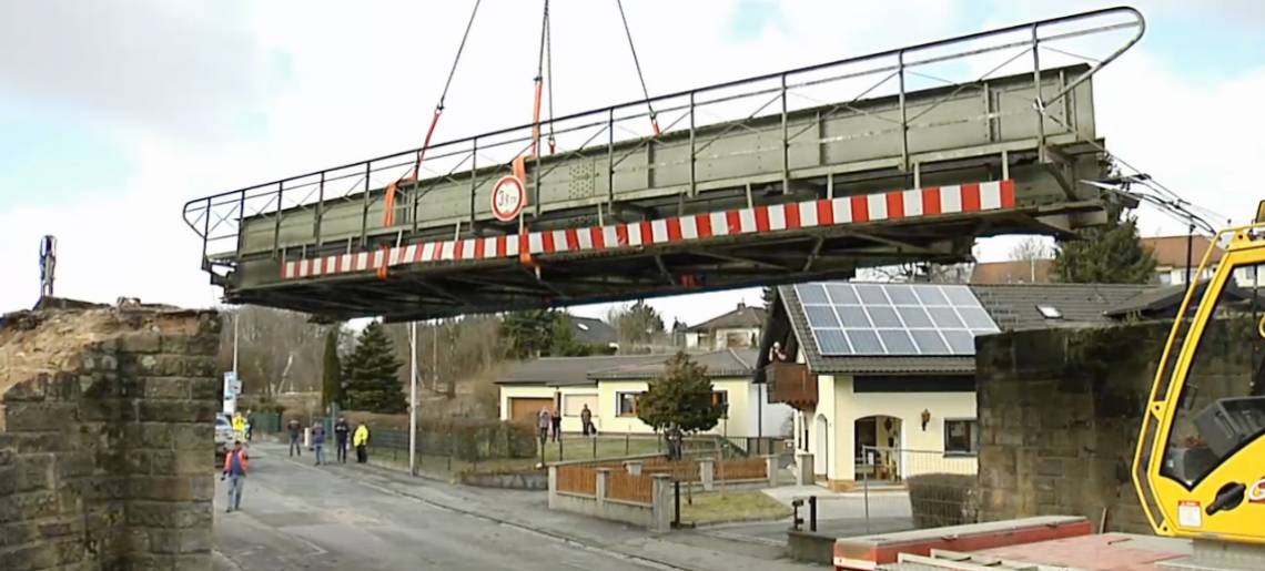 Das Ende einer Engstelle: Bruecke Nec Clip 421fb3cb