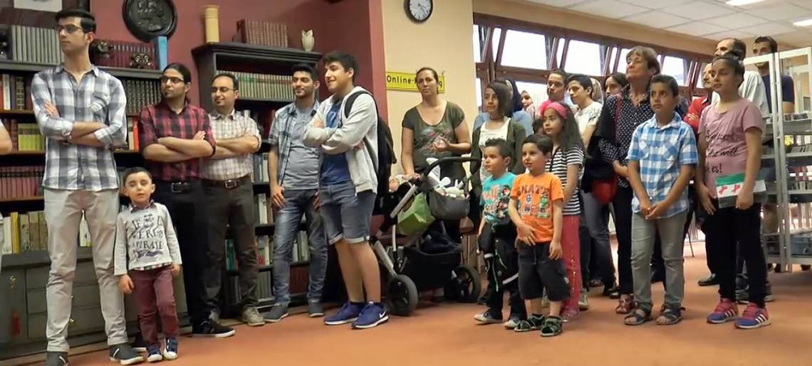 Bücher als Willkommensgruß: Buecher Asyl 3864edf2