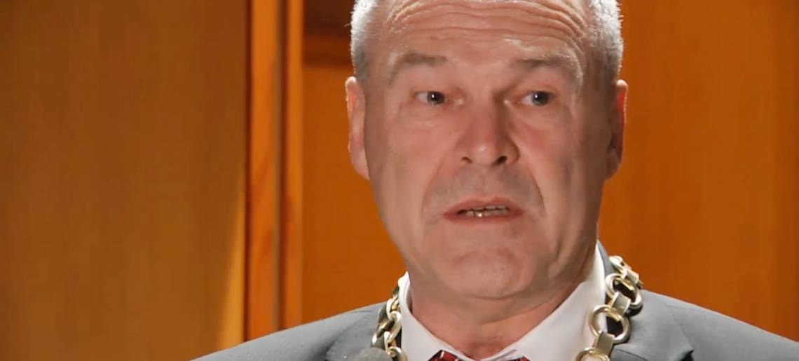 Empfang im Rathaus: Empfang Nec Clip B8d91137