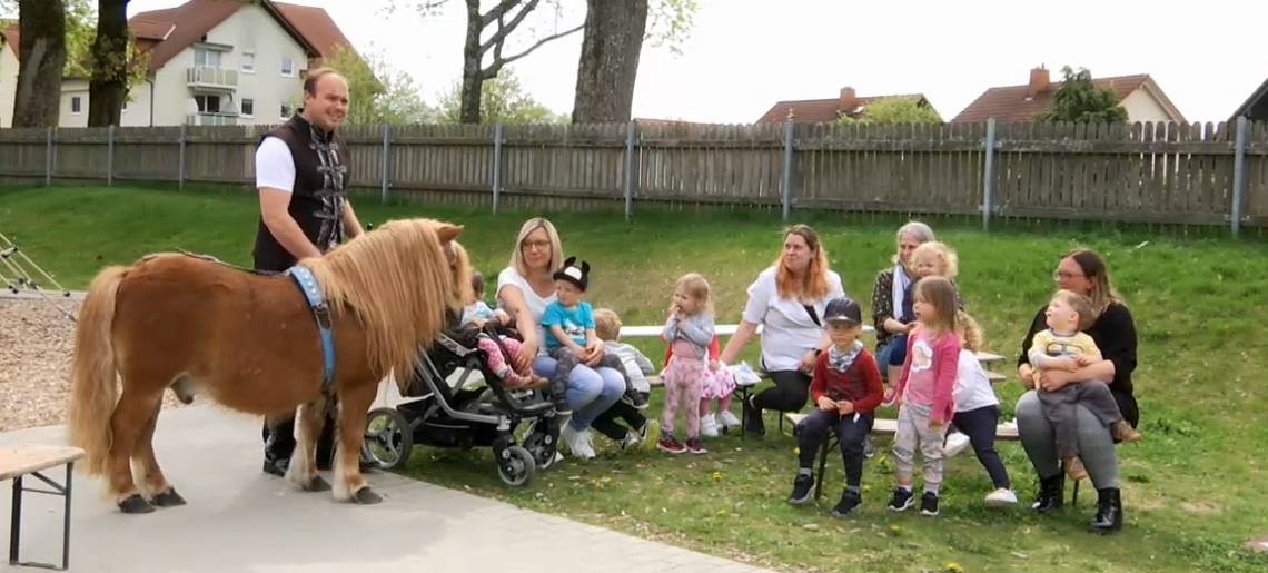 25 Jahre Farbenfroh: Farbenfroh Clip E337d113