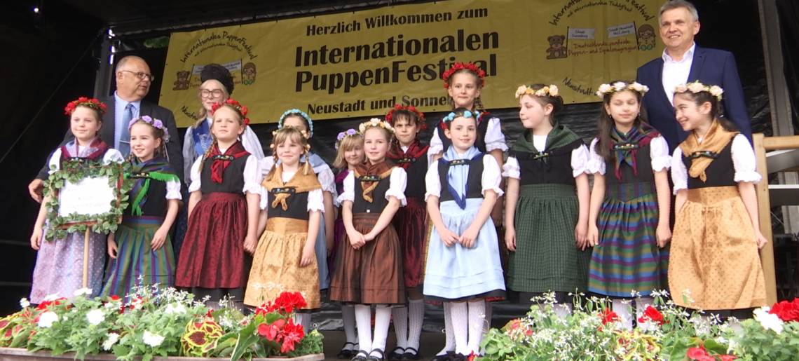 Die Puppen tanzen wieder: Grab Aktuell 917297e0
