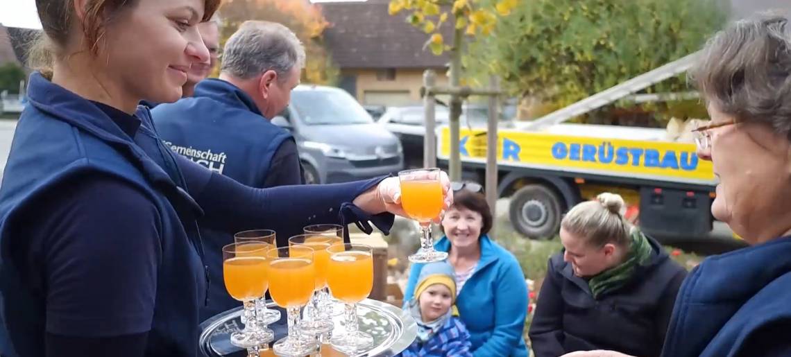 Im Blickpunkt: Großheirath: Grossheirath Clip 99f25dad