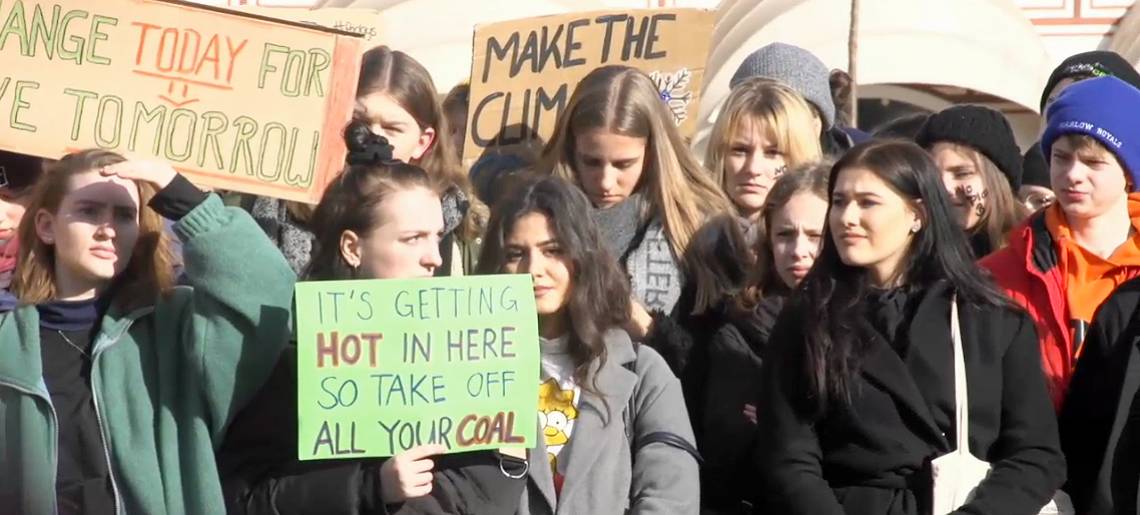 Schüler protestieren: Klima Clip 61cdb9b4