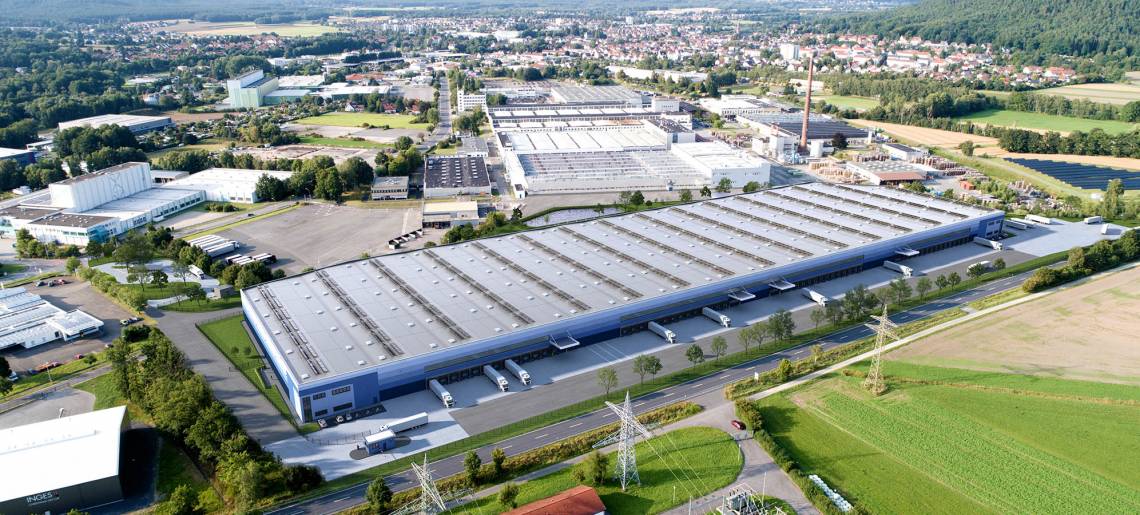 Gigantisches Bauwerk: Logistik 01 0a555d21