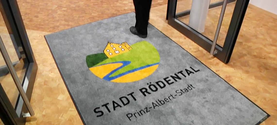 Schmuckstück für Rödental: Rathaus Roedental Clip 85cdc0fc