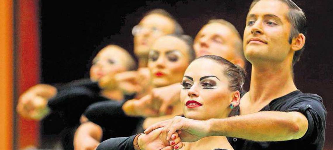 Präzision und Leidenschaft: Tanzturnier 81be27e7